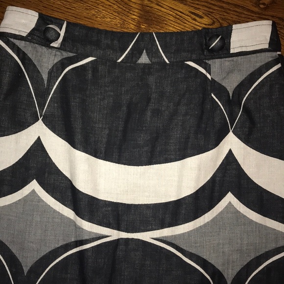 Walter black/white/gray skirt - size 4 - Picture 2 of 4